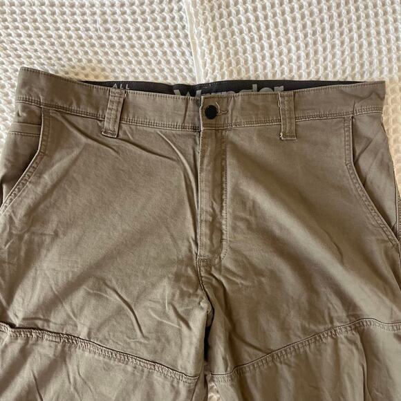 Wrangler ATG All Terrain Gear Pants Men’s 38x30 Khaki Stretch Outdoor Hiking - Picture 3 of 8
